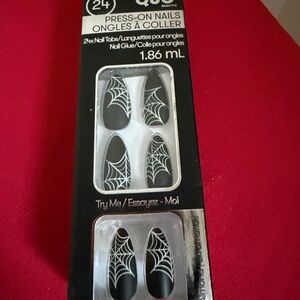 Free with purchase over $20 Black and White Spider Web Press-On Nails